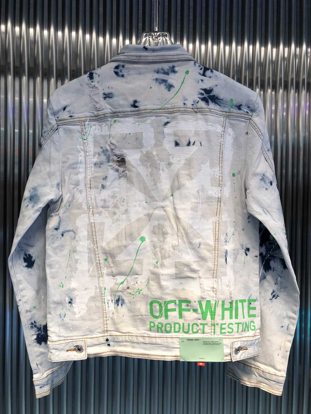 OFF WHITE
